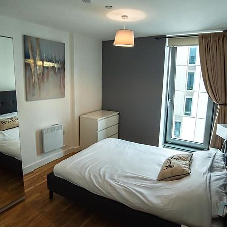 Hallsphere - Stunning Apartment Salford Quays Μάντσεστερ Εξωτερικό φωτογραφία