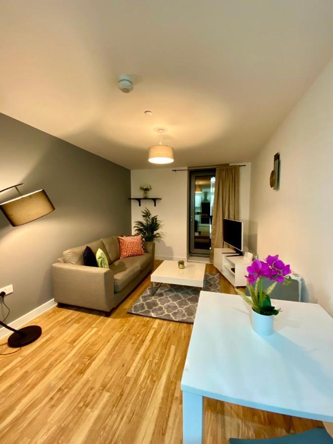 Hallsphere - Stunning Apartment Salford Quays Μάντσεστερ Εξωτερικό φωτογραφία