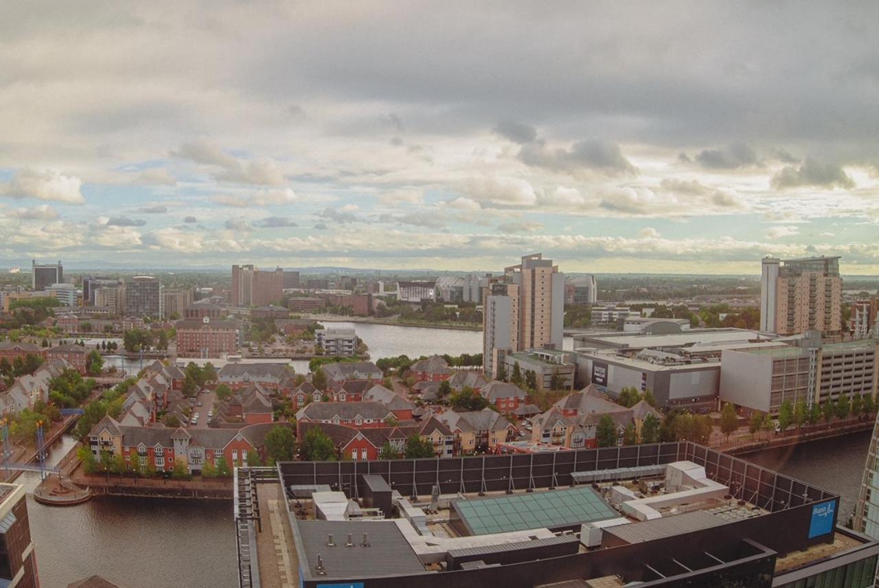 Hallsphere - Stunning Apartment Salford Quays Μάντσεστερ Εξωτερικό φωτογραφία